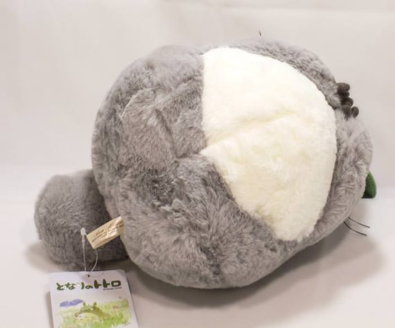 TOTORO MED BLAD-PLUSCH (23,5 CM) - Bild 4