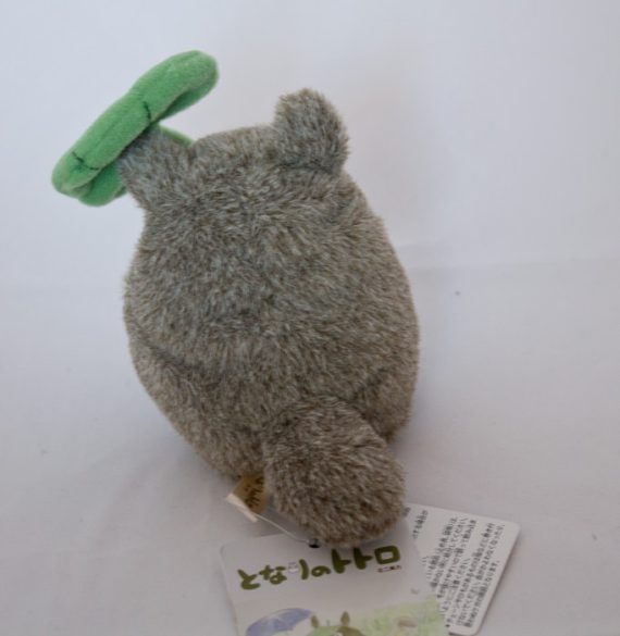 Liten Totoro med blad-plush (12 cm) - Bild 3